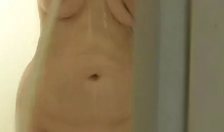 Imee kukko reiän finnish amateur porn läpi