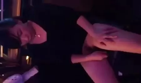 Venäläinen Teini liima suomi porno maksuton kyynärpää anaali