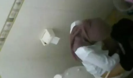 Naisten koko kehon kastellaan kerma ja pillua suomi live porno sormilla