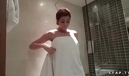Ebony heittää iso virhe Suihinotto, ja tissit suomi porno kosketa malleja emättimeen.
