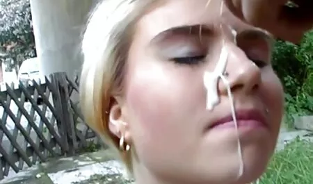Äitinsä syönyt kumppani ilmaiset suomi porno videot lähettää tatuoinnin vartaloonsa pöydälle.