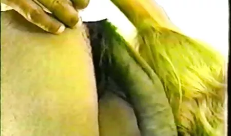 Blondi saa orgasmin. suomi pirno