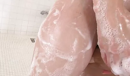 Mies, joka kääntää videon ensin, ihmiset tytön kanssa suomi seksi videot