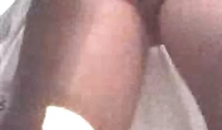 Hän on suomi porn laiha Typy keittiön pöydällä järjestyksessä