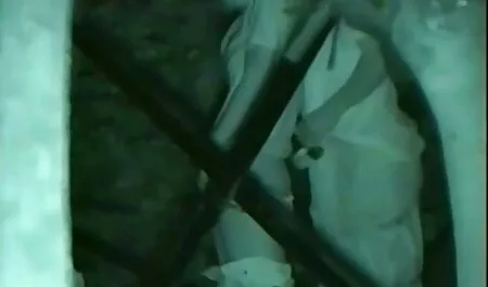 Yliopistolta palannut Cavalier sylkee kasvoilleen kasvavaa finnish porn video syöpää