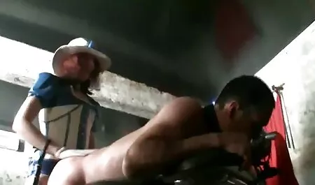 Tyttö salaisessa suomi mature porno huoneessa muukalainen Suihinotto.