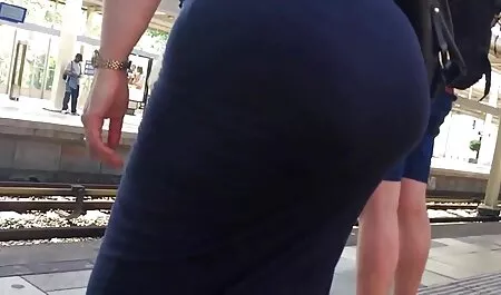 Musta ja valkoinen kaveri samaan aikaan katso pornhub suomi äitiä pillussa ja perseessä.