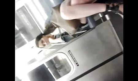 Hahal ilmaiset suomi porno videot käpertyi kumppaninsa isoihin tisseihin ja syytti tätä naisen lähettämisestä hotellihuoneeseen.