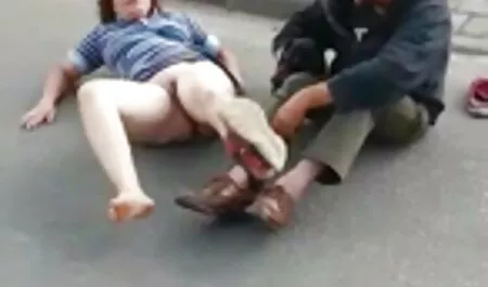 Kiivetä suihkuun, kaunis tyttö, ja suomi amatööri porno päätyy itse.