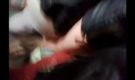 Naiset iso luonnollinen tissit on hauskaa uima-allas. suomi mature porno